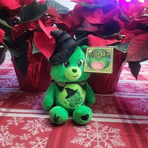 Wicked x Care Bears - Good Luck Bear as Elphaba, Exclusive 2025, Green, BNWT